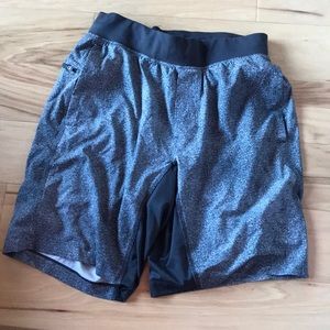 Lululemon men’s shorts with compression shorts